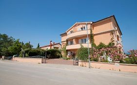 Apartments Miriam Premantura
