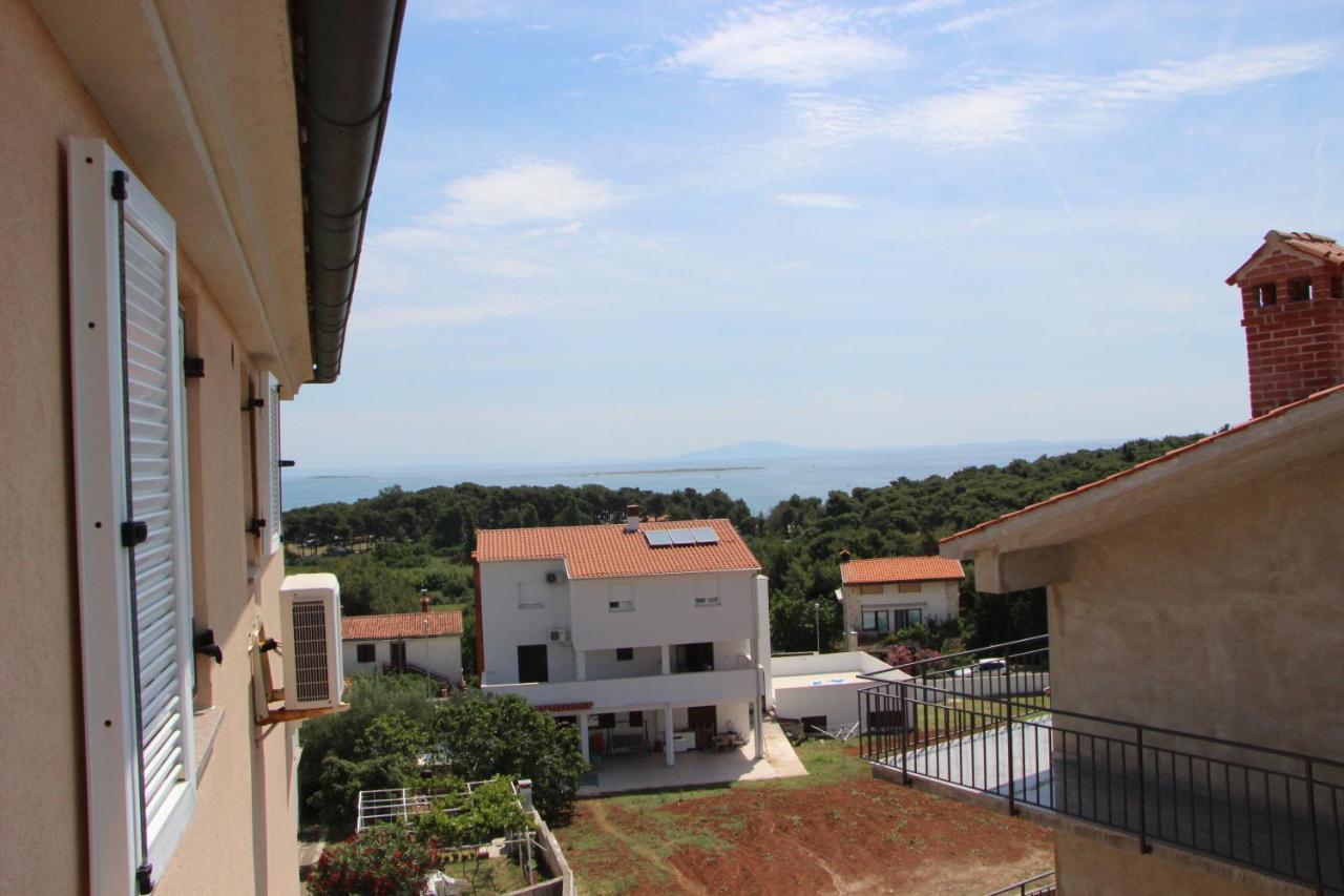 Apartments Miriam Premantura Esterno foto